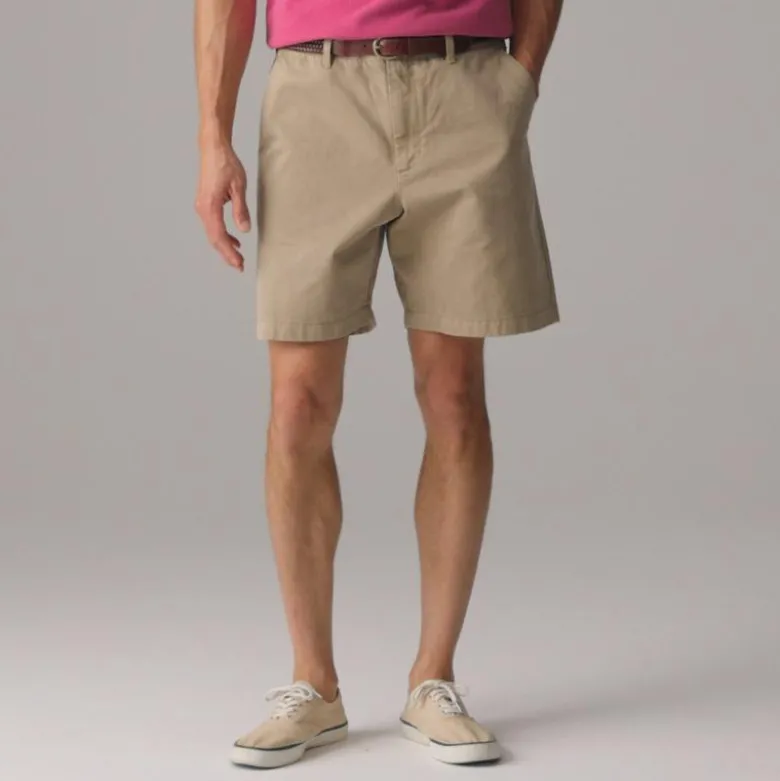 8" Classic chino short