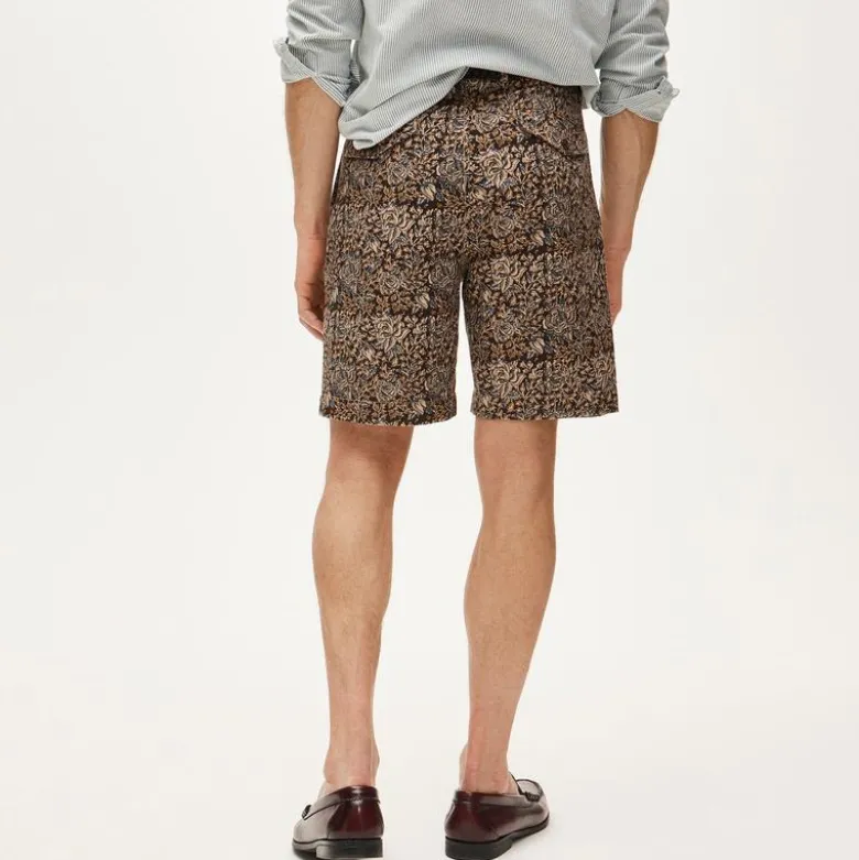 8" pleated cotton-linen blend short in batik print