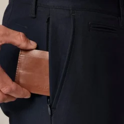 484 Slim-fit tech pant