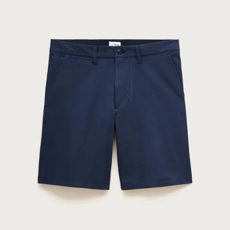 9" tech short