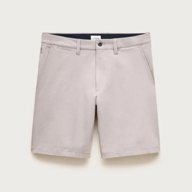 9" tech short