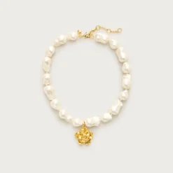 Baroque pearl necklace with rose pendant