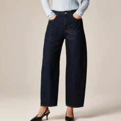 Barrel-leg jean