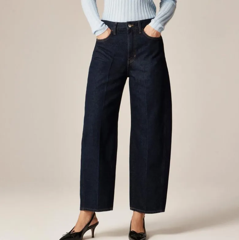 Barrel-leg jean