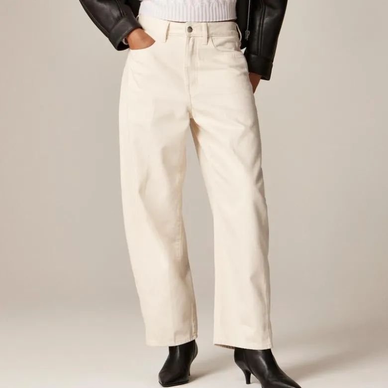 Barrel-leg jean