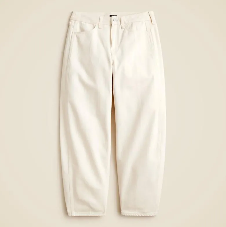 Barrel-leg jean
