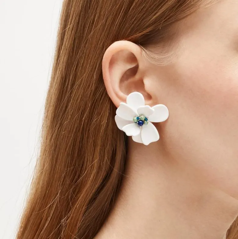 Beaded flower stud earrings