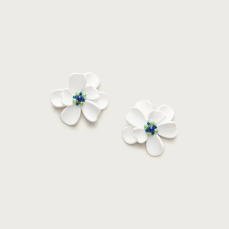 Beaded flower stud earrings