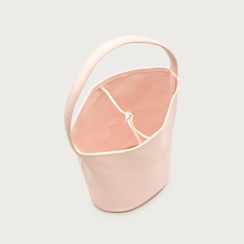 Berkeley bucket bag in leather
