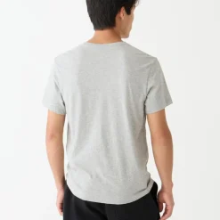 Broken-in pocket T-shirt