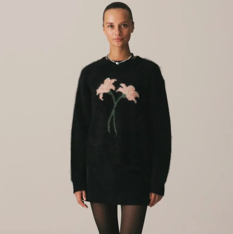 Brushed cashmere relaxed crewneck sweater with floral intarsia