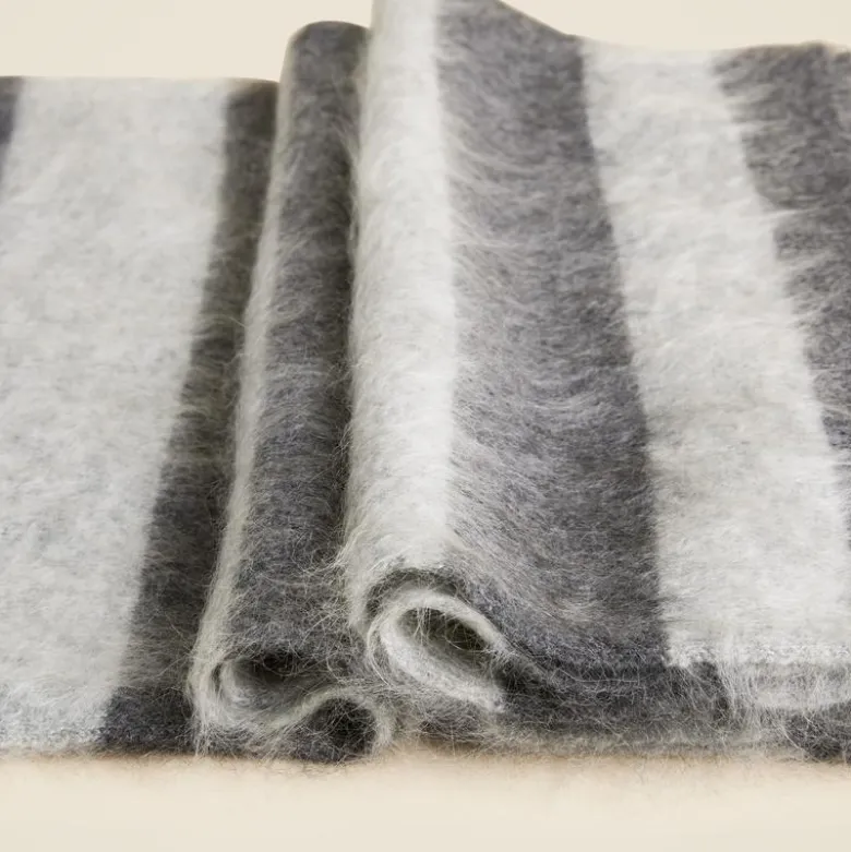 Brushed cashmere scarf