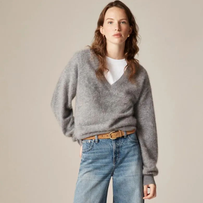 Brushed cashmere V-neck sweater