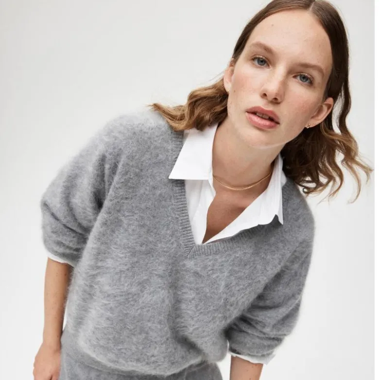 Brushed cashmere V-neck sweater