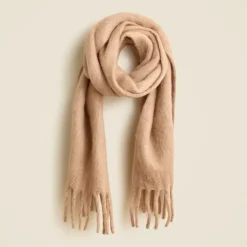 Brushed woven scarf