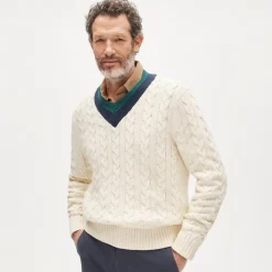 Cable-knit V-neck sweater in cotton