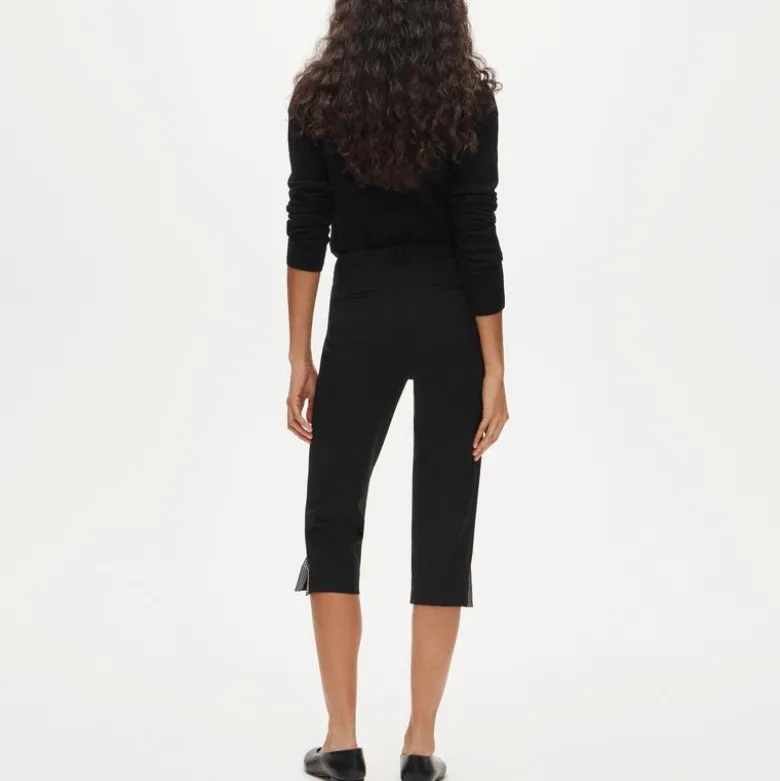 Capri pant in four-season stretch