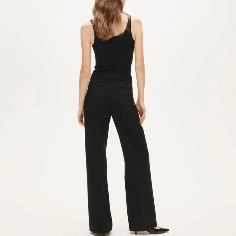 Carolina pant in four-season stretch