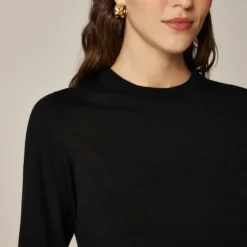 Carolyn fitted crewneck sweater in merino wool