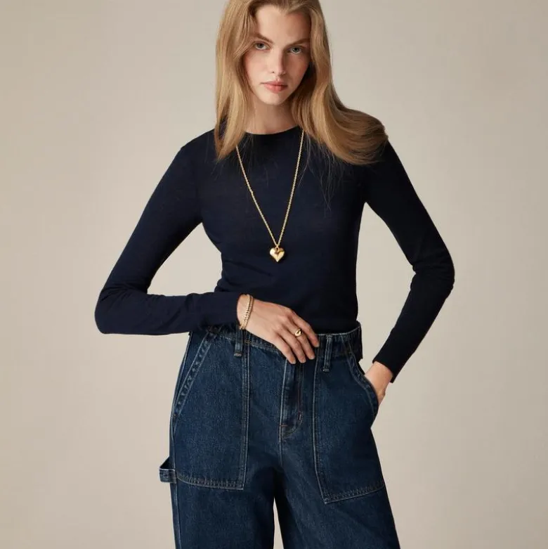 Carolyn fitted crewneck sweater in merino wool