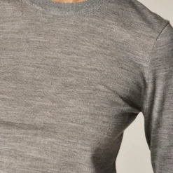 Carolyn fitted crewneck sweater in merino wool