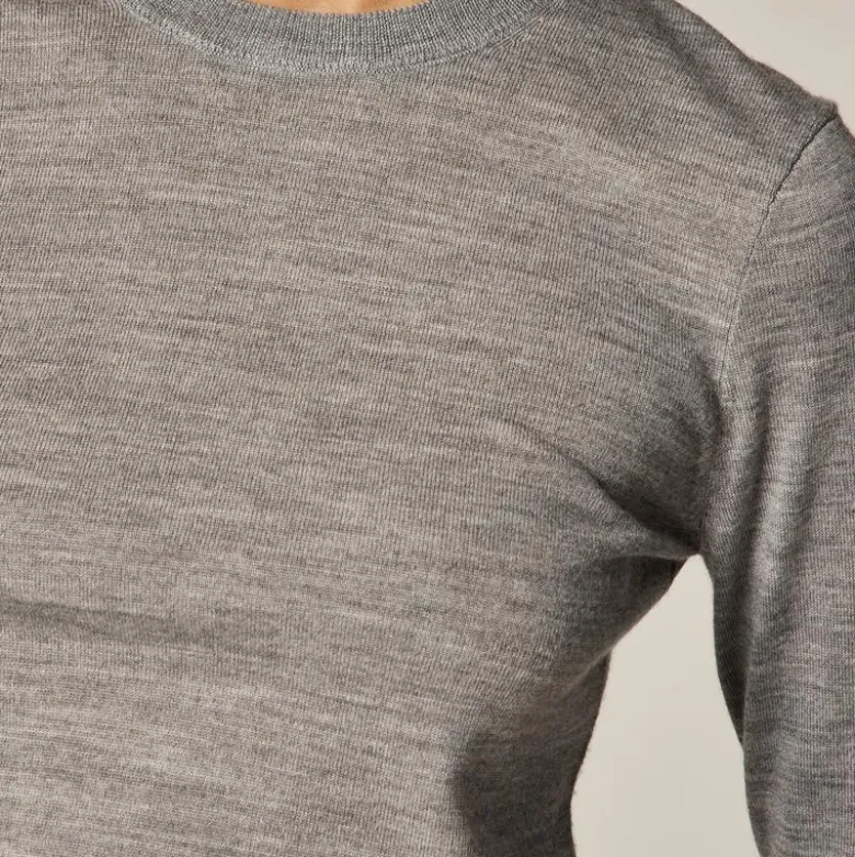 Carolyn fitted crewneck sweater in merino wool