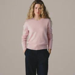 Cashmere high V-neck sweater