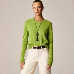 Cashmere high V-neck sweater