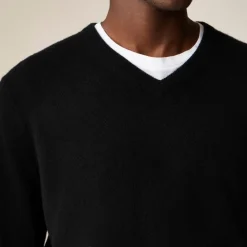 Cashmere V-neck sweater