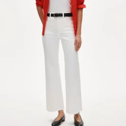 Charley kickout cropped jean in super-stretch