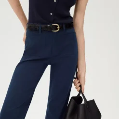 Classic belt in croc-embossed leather