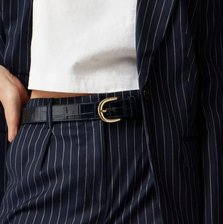 Classic belt in croc-embossed leather