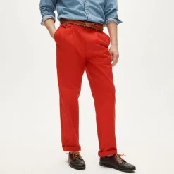 Classic double-pleated chino pant