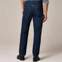 Classic jean in dark wash