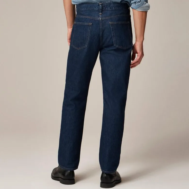 Classic jean in dark wash