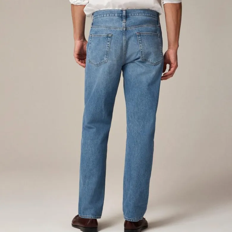 Classic jean in medium wash