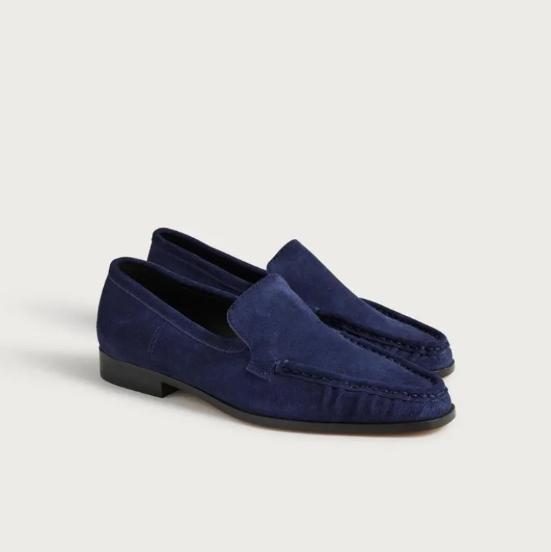 Classic loafers in suede