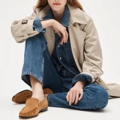 Classic loafers in suede