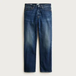Classic Straight jean in vintage dark wash denim
