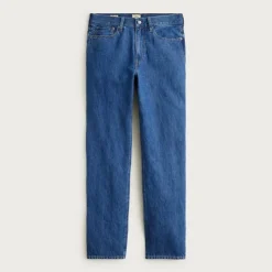 Classic Straight summerweight jean in cotton-linen blend