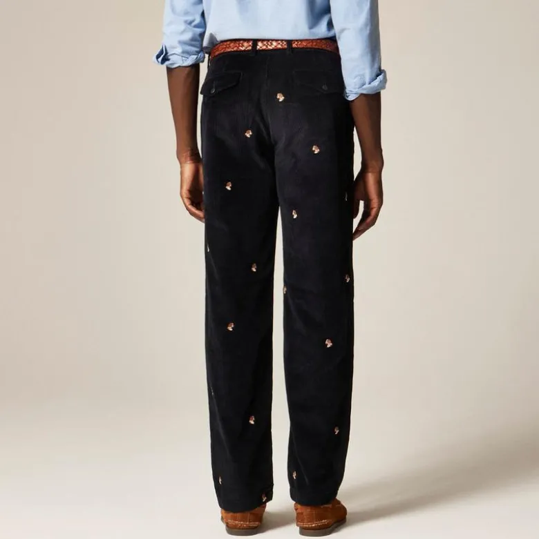 Classic-fit 8-wale corduroy pant with dog embroidery