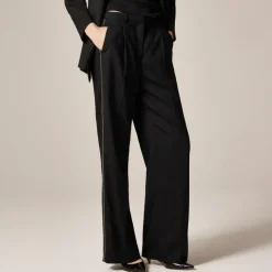 Collection Essential wide-leg pant in Italian city wool blend