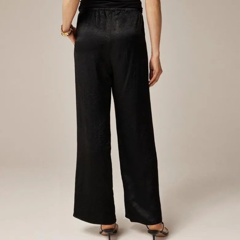 Cosmo cropped pant in textured satin