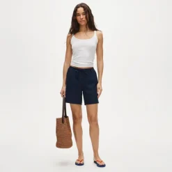 Cosmo short in linen