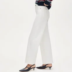 Curvy slim-wide jean