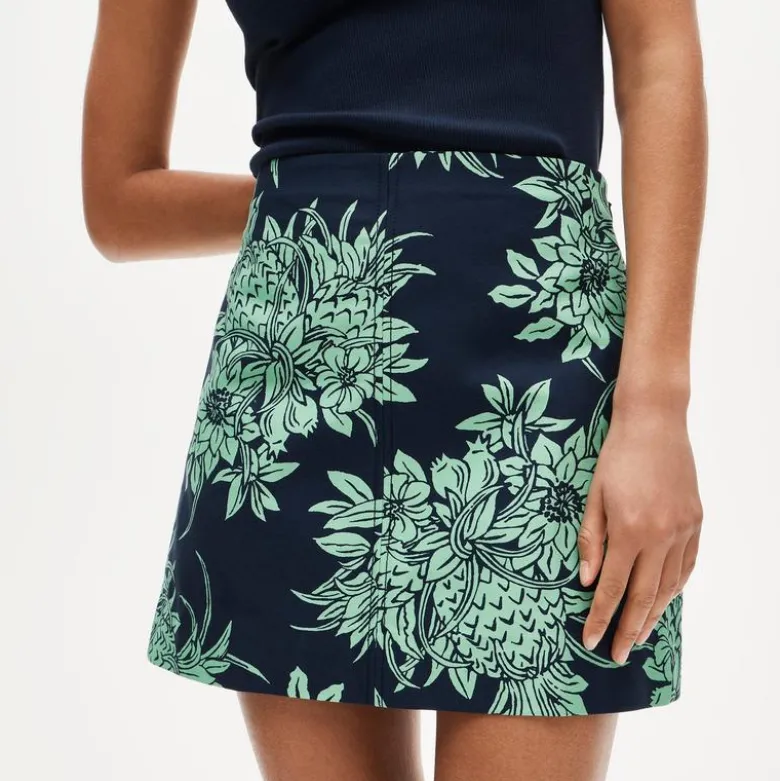 Fairfax mini skirt in pineapple garden–print double cotton poplin