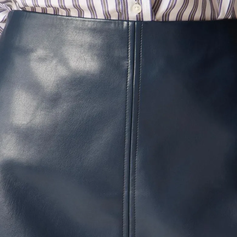 Fairfax skirt in faux leather