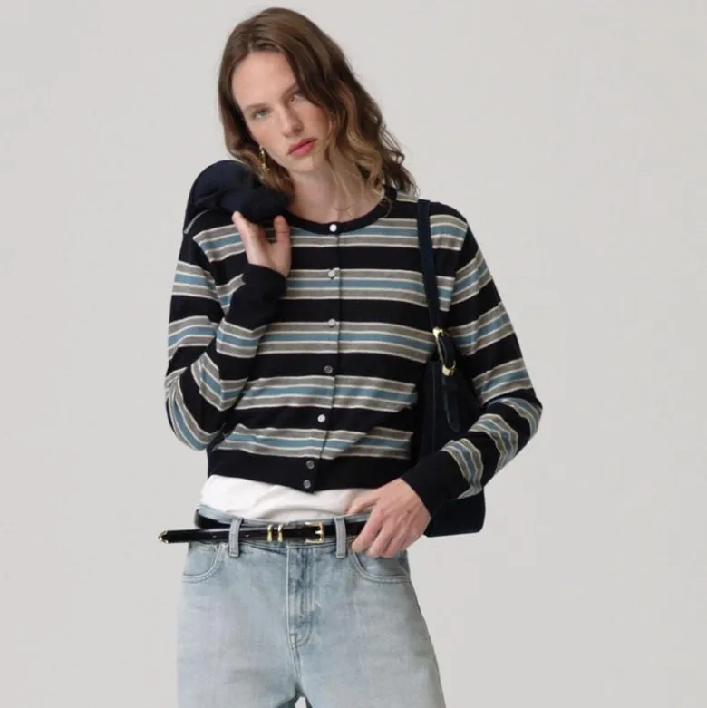 Featherweight cashmere cardigan in stripe