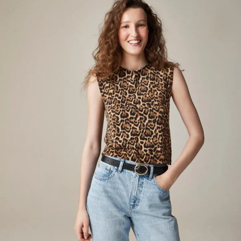 Featherweight cashmere-blend sweater shell in leopard print