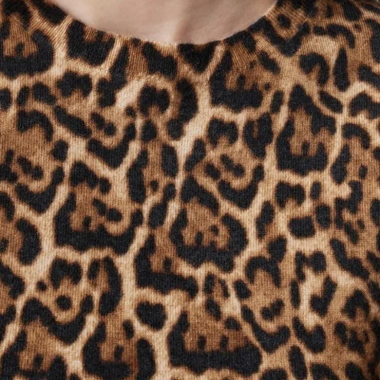 Featherweight cashmere-blend sweater shell in leopard print